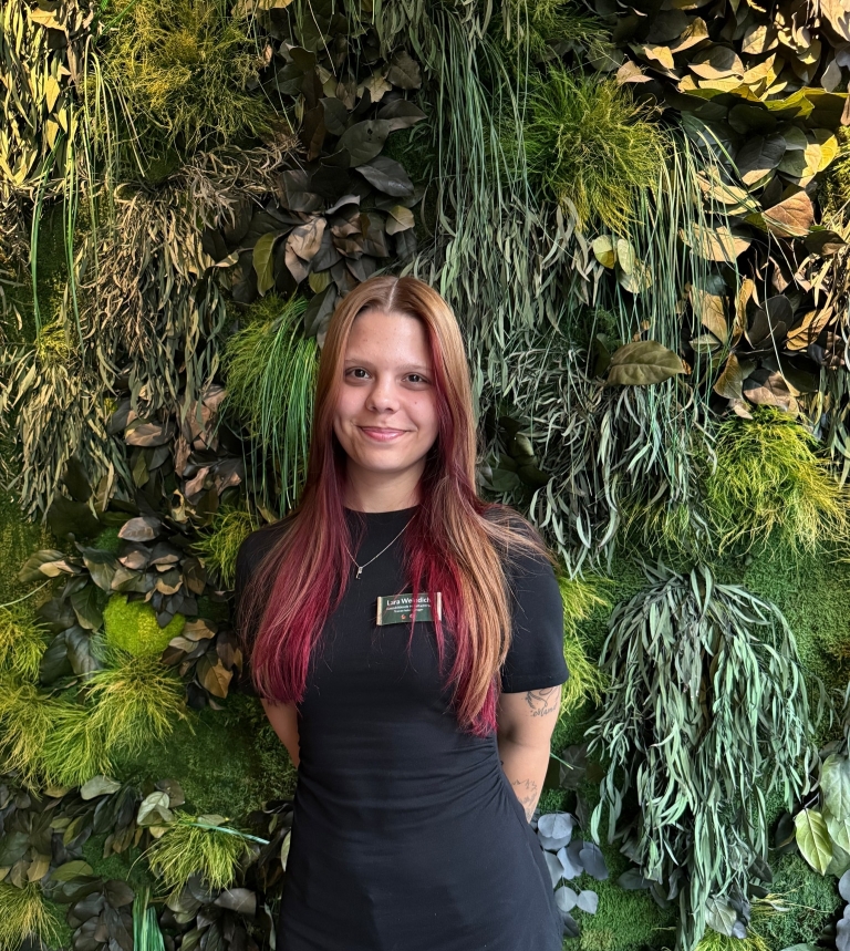 Lara Weindich, neue Auszubildende zur Hotelfachfrau im ULRICHSHOF.